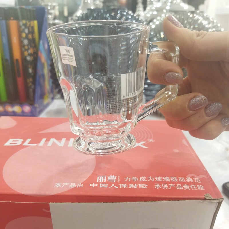 فنجان پایه دار کازابلانکا سایز کوچک، برند بلینک مکس ،ساخت کشور چین،شش عددی،مقاوم نسبت به سرما و گرما 