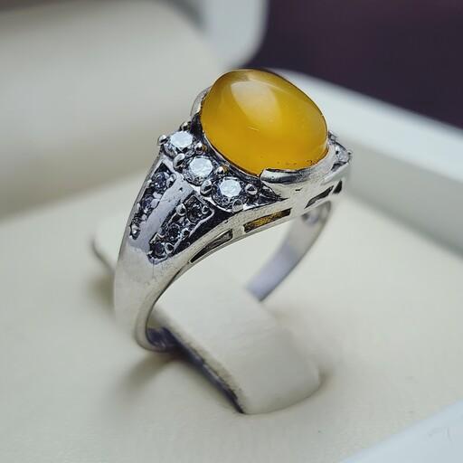 انگشتر نقره زیبا زنانه با نگین عقیق زرد اصل و معدنی       