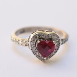 انگشتر نقره زنانه یاقوت سنتتیک طرح قلب قرمز  مدل قلبی عیار 925 مناسب کادو و هدیه  آقابزرگ