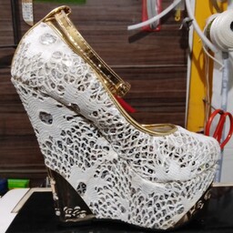 کفش عروس لژدار  پولک کاری شده لژ 15 سانتی بادوام و زیبا ارسال رایگان از تولید به مصرف 