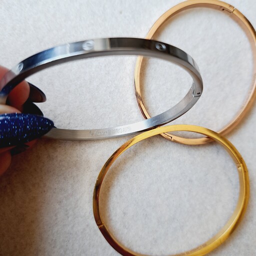 دستبند النگویی کارتیر  استیل رنگ ثابت پک 3تایی طلایی نقره ای رزگلد