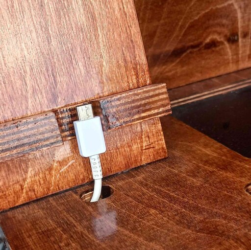 استند چوبی رومیزی موبایل چندکاره