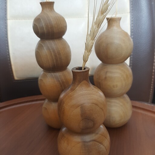 گلدان 3 عددی طرح توپی ساخته شده از چوب درخت گردو بسیار زیبا و کاربردی در سه سایز 10 و 15 و 20 سانتیمتر 