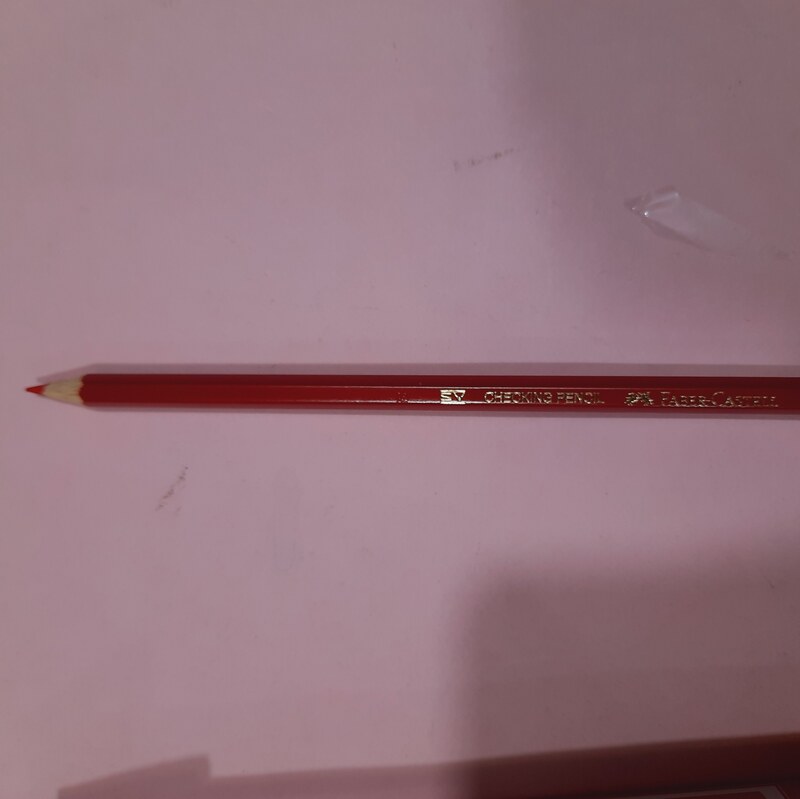 مداد قرمز فابرکاستل