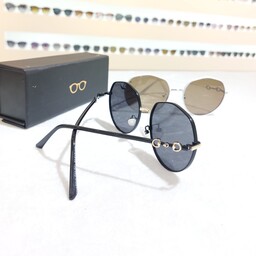عینک افتابی Gucci  پلاریزه HD اب گریز  UV400 ضد اشعه در دو رنگ مشکی و سفید بسیار خوش صورت سایز متوسط