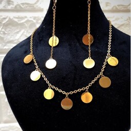 ست گردنبند و گوشواره ظریف آویز سکه جنس استیل رنگ ثابت طلایی زنانه (لاوین گالری)