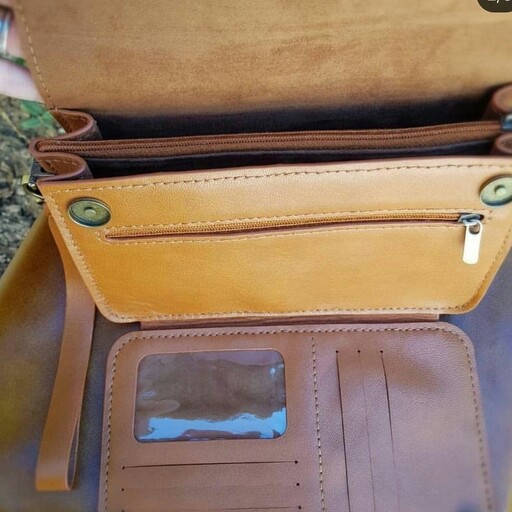 کیف پاسپورتی مردانه جادار دوخته شده با چرم شتری قابل سفارش در رنگ دلخواه