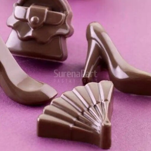 قالب سیلیکونی شکلات طرح کیف و کفش و بادبزن رنگ قهوه ای ابعاد 11 در 19 سانت 