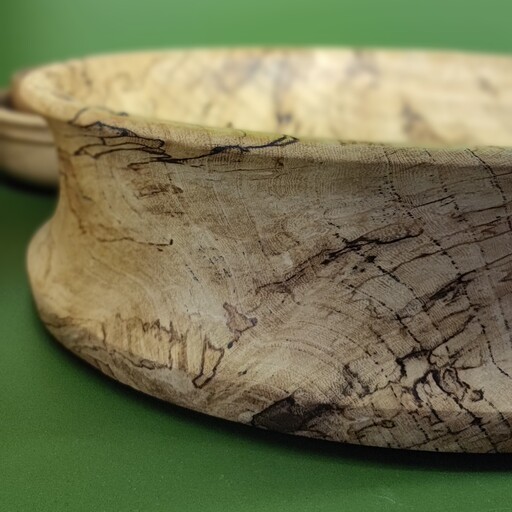ظرف سالاد خوری چوبی ساخته شده از چوب افرا 