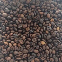 دانه قهوه فول کافئین سوپر کرما  با طعم متعادل و میکس ویژه 