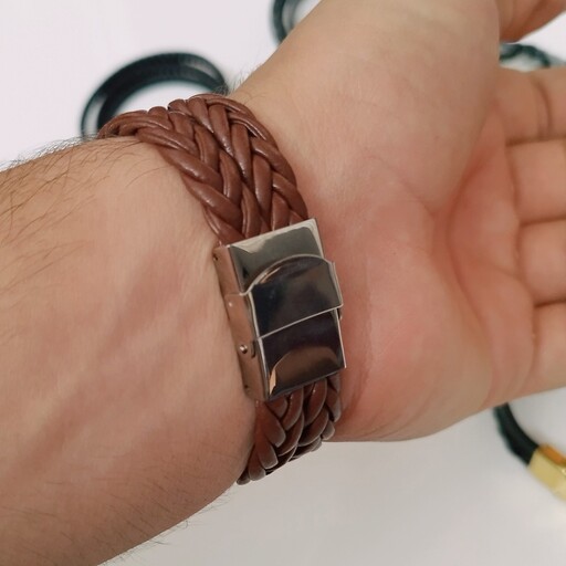 دستبند شیک و بسیار زیبا مناسب آقایان و بانوان کد125