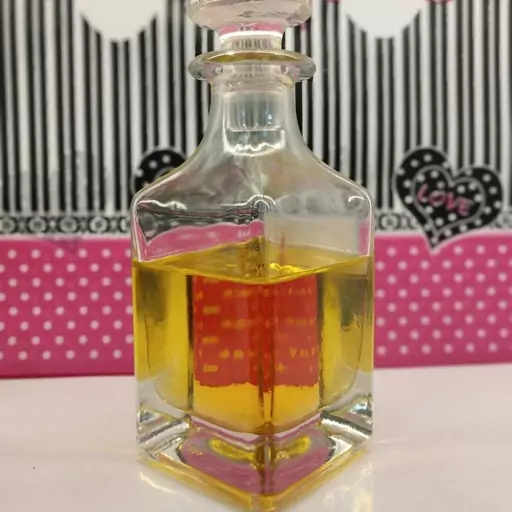 عطر ویکند نوع یک  ( قیمت گرمی )