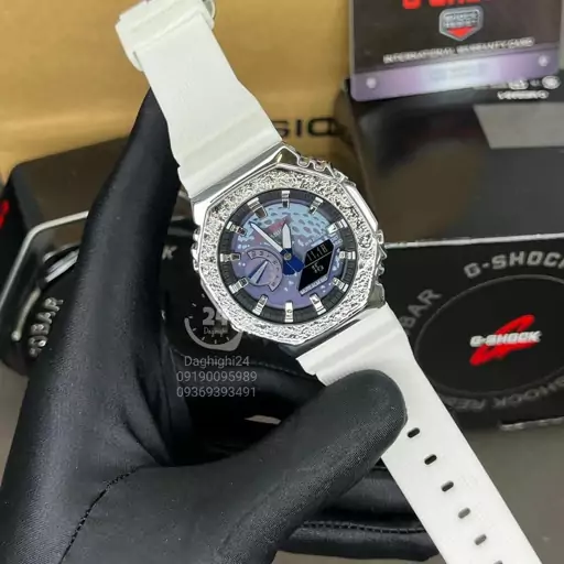 ساعت  مچی جی شاک GA2100دور فلزی سفید  (جیشاک GShock)های کپی تمام فول تنظیم اتوماتیک با پایتخت کشورها،اتولایت اتوماتیک