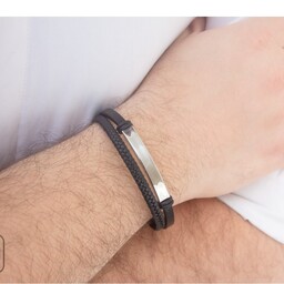 دستبند چرم مردانه دولاین با پلاک استیل رنگ ثابت 