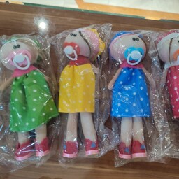 عروسک روسی کوچک در رنگ های مختلف 