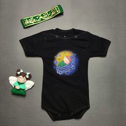 لباس شیرخوارگان علی اصغر بادی زیردکمه نوزادی مشکی پسرونه طرح محرمی جنس پنبه یک رو مناسب 0تا12 ماه کدZx235