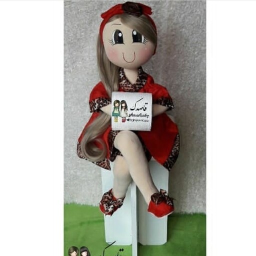 عروسک رولی عروسک نگهدارنده دستمال رولی با موهای بلوند لباس زرشکی مناسب جهیزیه و سیسمونی