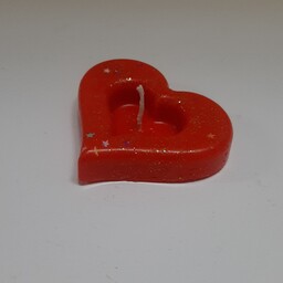 شمع قلبی قرمز تزیین شده با اکلیل معطر  مناسب دکوری خانه و هدیه ولنتاین