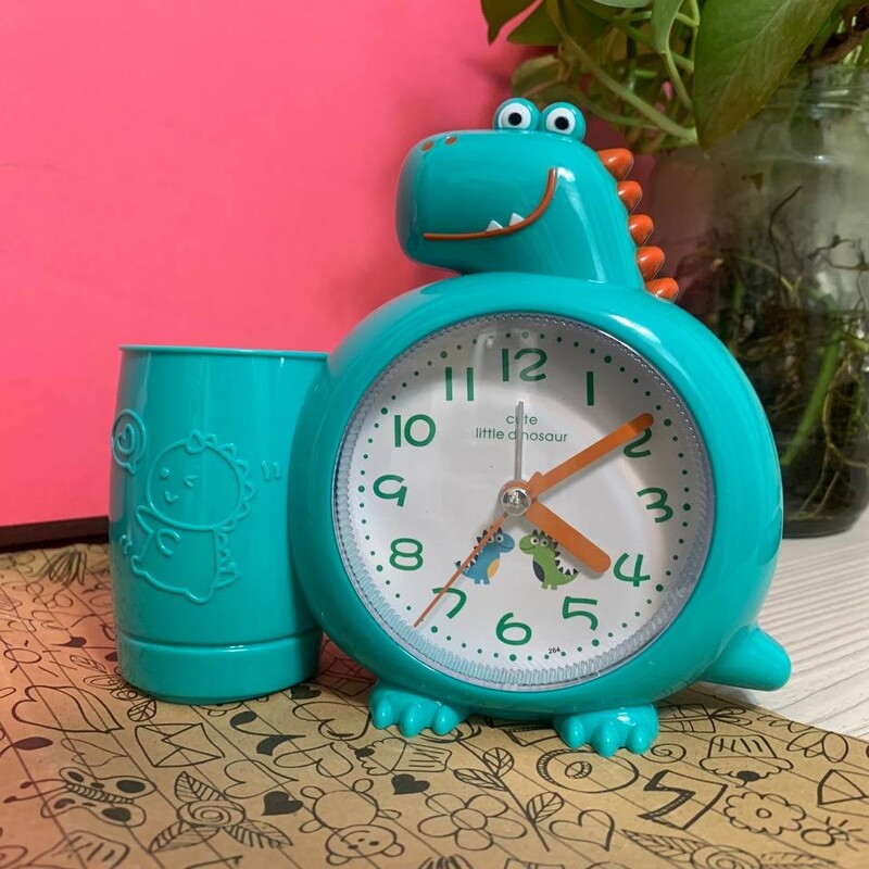 ساعت رو میزی دایناسور  جاقلمی دار صورتی سبز آبی و سبز نارنجی 