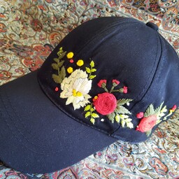 کلاه گلدوزی شده با دست