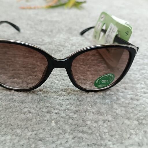 عینک آفتابی فریم مشکی با بارکد و شناسنامه و کاور از برند سفارش آلمان یووی400