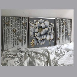 تابلو  نقاشی گل برجسته ریسه گل تکنیک آکریلیک و کارشده با خمیر تکسچر و ورق طلا  با پروانه های برجسته