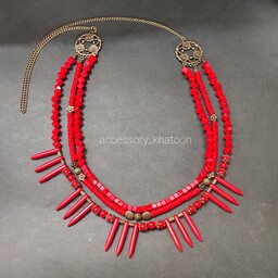 گردن آویز رو لباسی بلند سنگ قرمز رنگ همراه با زنجیر برنز