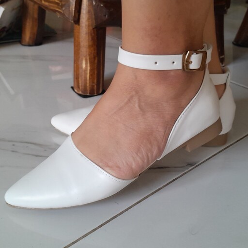 کفش زنانه شیک و راحت مدل بند مچی چرم مصنوعی ( بیاله ) سفید رنگ