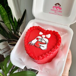 بنتو کیک قلبی قرمز  300 گرمی با طرح نقاشی فانتزی مینی کیک