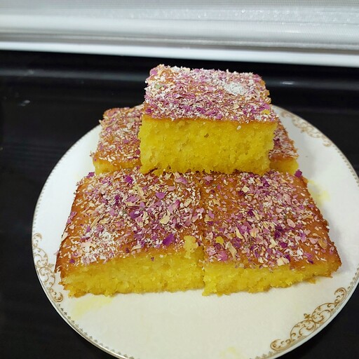 کیک شربتی باقلوای خانگی، با ترکیب هل و گلاب و زعفران به اندازه باقلوا خوشمزه و لذیذ ولی خیلی سبکتر از باقلواست