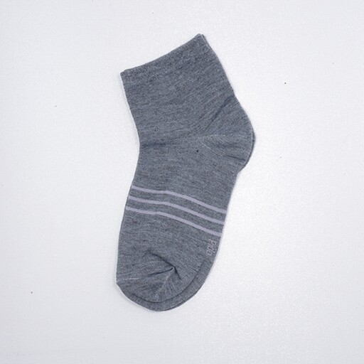 جوراب نیم ساق مردانه طرح سه خط ریز بافت رنگ سفید ابری تولیدی پیدو