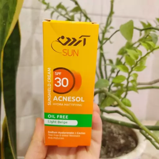 کرم ضد آفتاب آکنه سول آردن spf30بژ روشن فاقدچربی