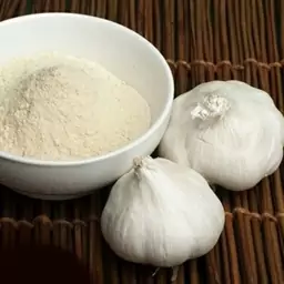 پودر سیر درجه یک بسته 50 گرمی   