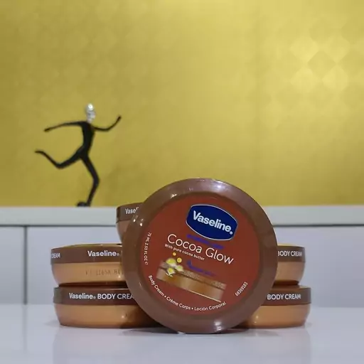 کرم بدن کره کاکائو وازلین Vaseline cocoa Glow با کیفیت فوق العاده 