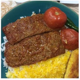 کباب تابه ای با پلو و گوجه تهیه شده از گوشت تازه و برنج ایرانی