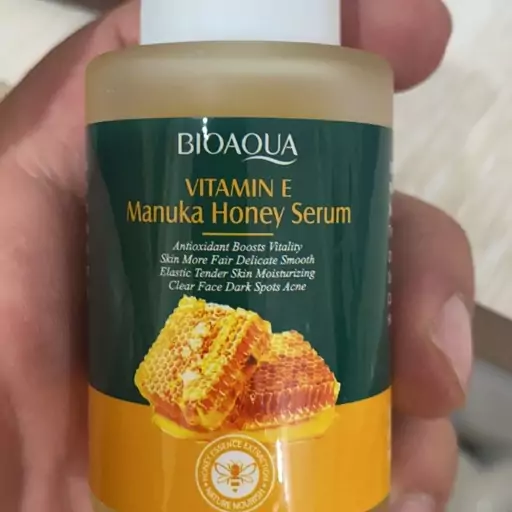 سرم مرطوب کننده و ضد لک عسل بیوآکوا MANUKA HONEY VITAMIN E SERUM BIOAQUA