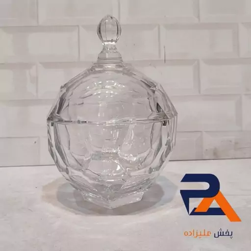 شکلات خوری نیوکریستال 1202 محصول برندمعتبر نوری تازه دارای جعبه کادوئی طراحی خاص