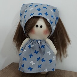 عروسک روسی دخترانه 16سانتی،با لباس عروسکی طوسی، روسری دار(روسری قابل جدا شدن هست) مدل مو قابل تغییر است