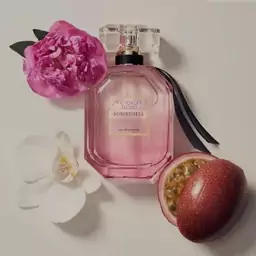 عطر گرمی بمب شنل ویکتوریا سکرت محصول شرکت لوزی-10 میل