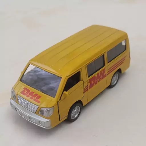 ماشین فلزی شرکت پست DHL