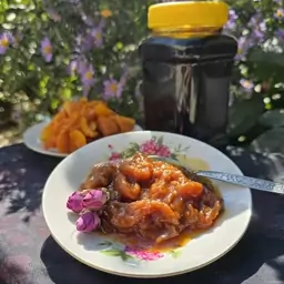 مربای زردآلو با شیره انگور خانگی و سنتی 500گرمی