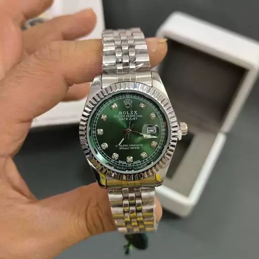 ساعت مچی مردانه رولکس Rolexمدل 2250
دارای جعبه شکیل 