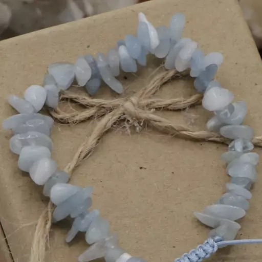 دستبند سنگ اکوامارین طبیعی درجه یک AQUAMARINE/ تراش چیپسی سایز 8/ دور مچ17