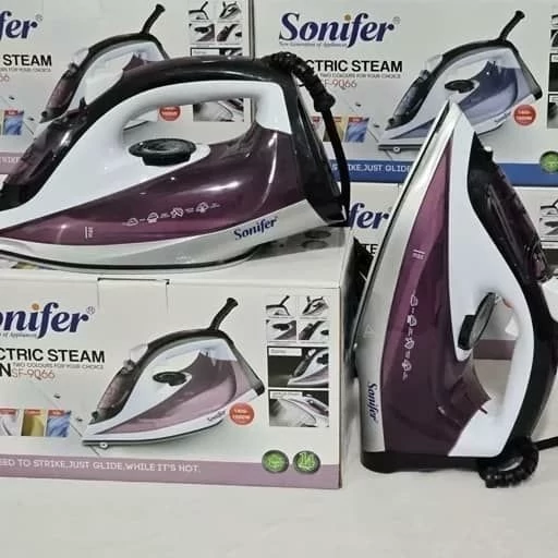 اتو بخار سونیفر با کفه سرامیکی 1600w مدل sf-9066