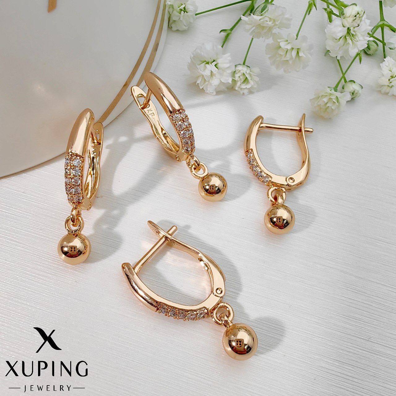 گوشواره ژوپینگ زنانه طرح آویز توپی نگینی کد XG371