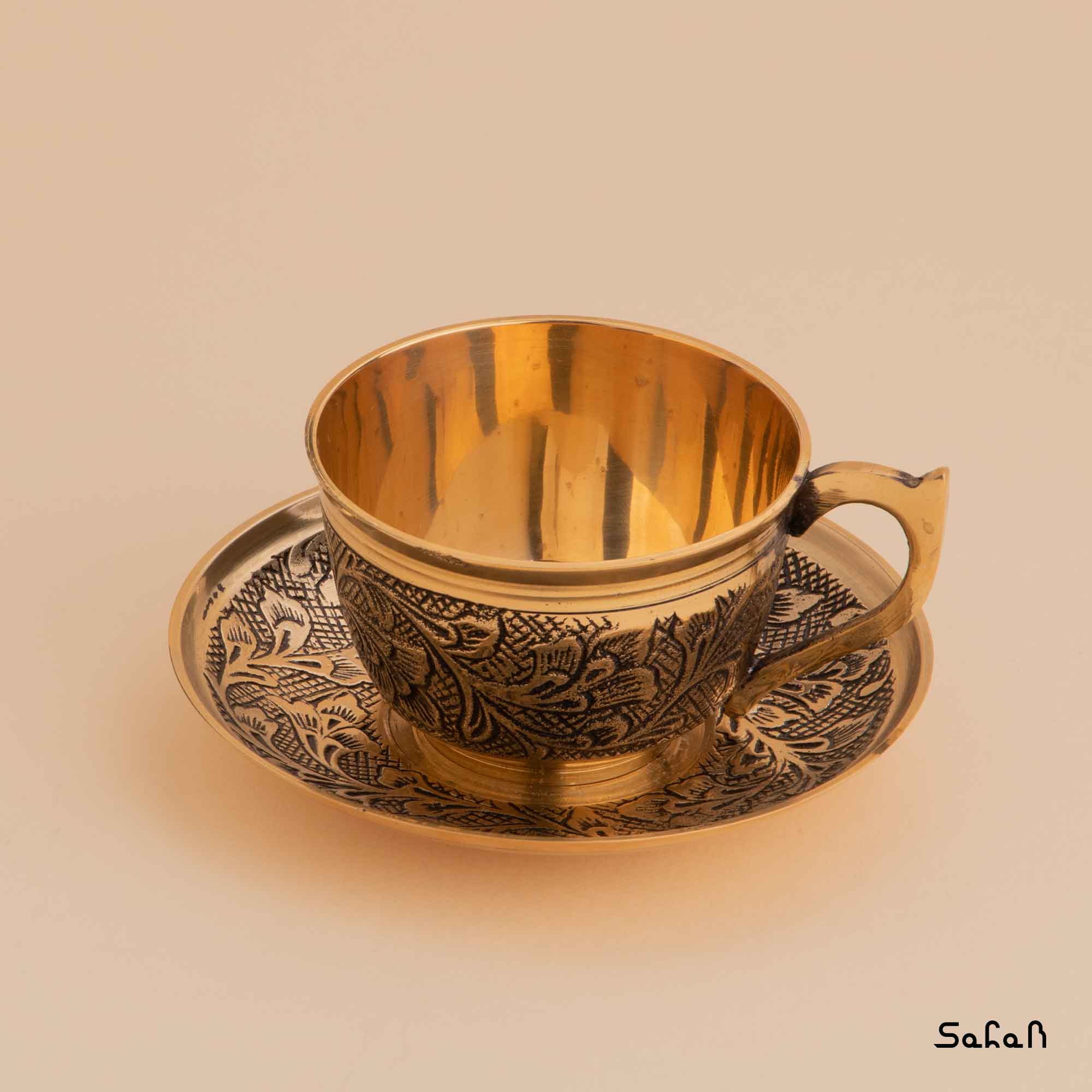 فنجان و نعلبکی برنجی طلایی مدل لیلیوم