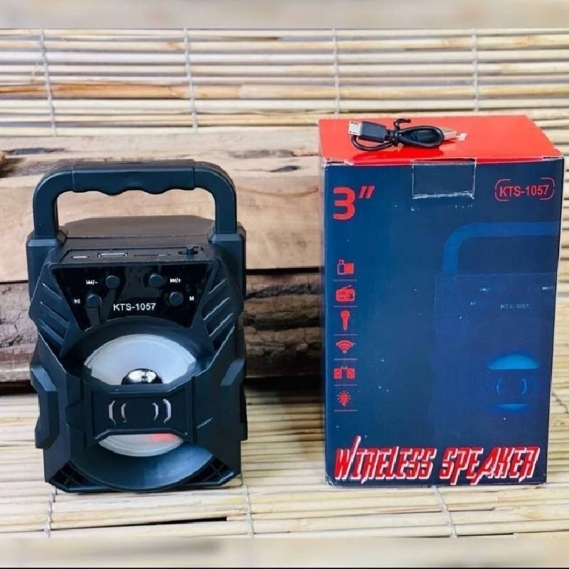 اسپیکر بلوتوثی قابل حمل رادیو دار بلوتوثی فلش رم خور کیفیت صدا فوق العاده گارانتی 30 روزه باند اسپیکر