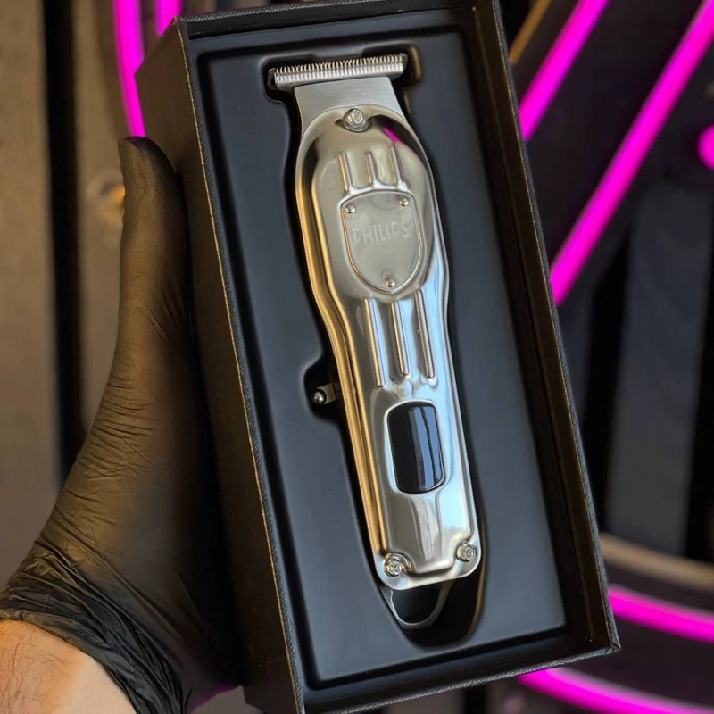 خط زن و ریش تراش فیلیپس  100درصد ضد اب  بدنه کاملا فلزی  صفحه نمایش دیجیتالی  باطری پیشرفته لتیومی