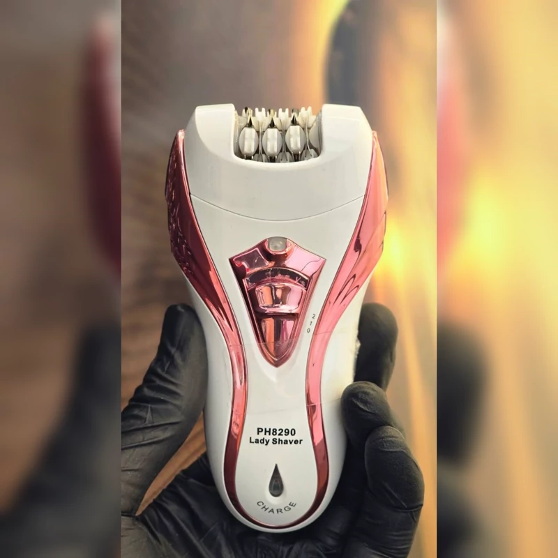 اپیلاتور سه کاره فیلیپس PHILIPS مدل PH8290    کارایی سه کاره جنس تیغه استیل ضد زنگ سری شیور مو