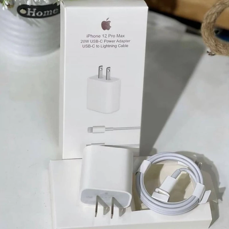 شارژر  ایفون 11 دارای 20W  واقعی